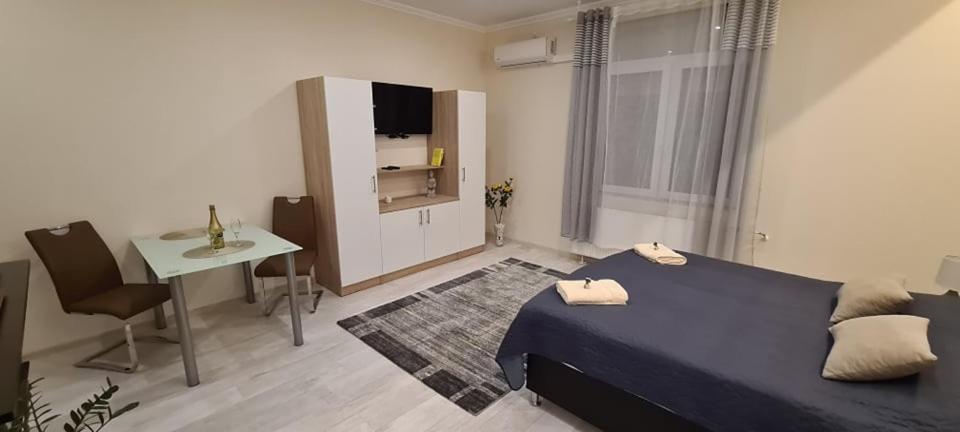 Rozsa Apartmanhaz Aparthotel Сегед Екстериор снимка