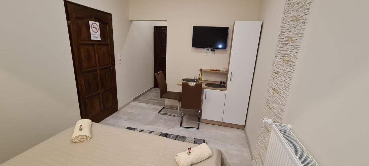 Rozsa Apartmanhaz Aparthotel Сегед Екстериор снимка