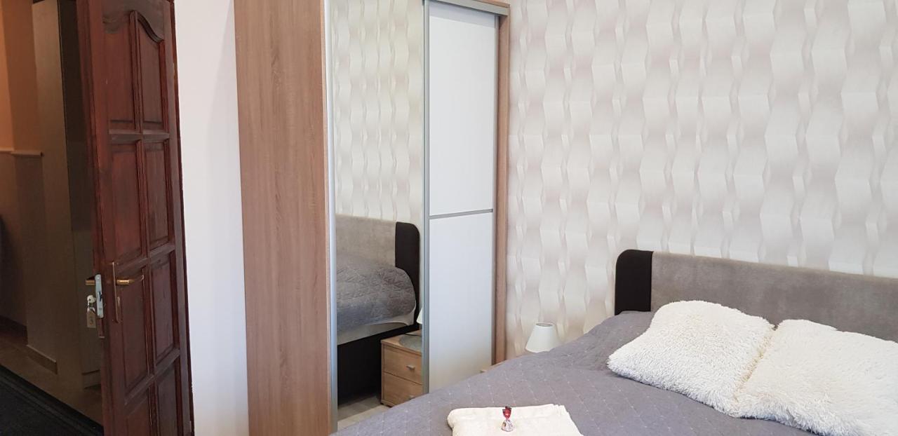 Rozsa Apartmanhaz Aparthotel Сегед Екстериор снимка