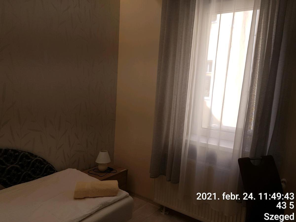 Rozsa Apartmanhaz Aparthotel Сегед Екстериор снимка