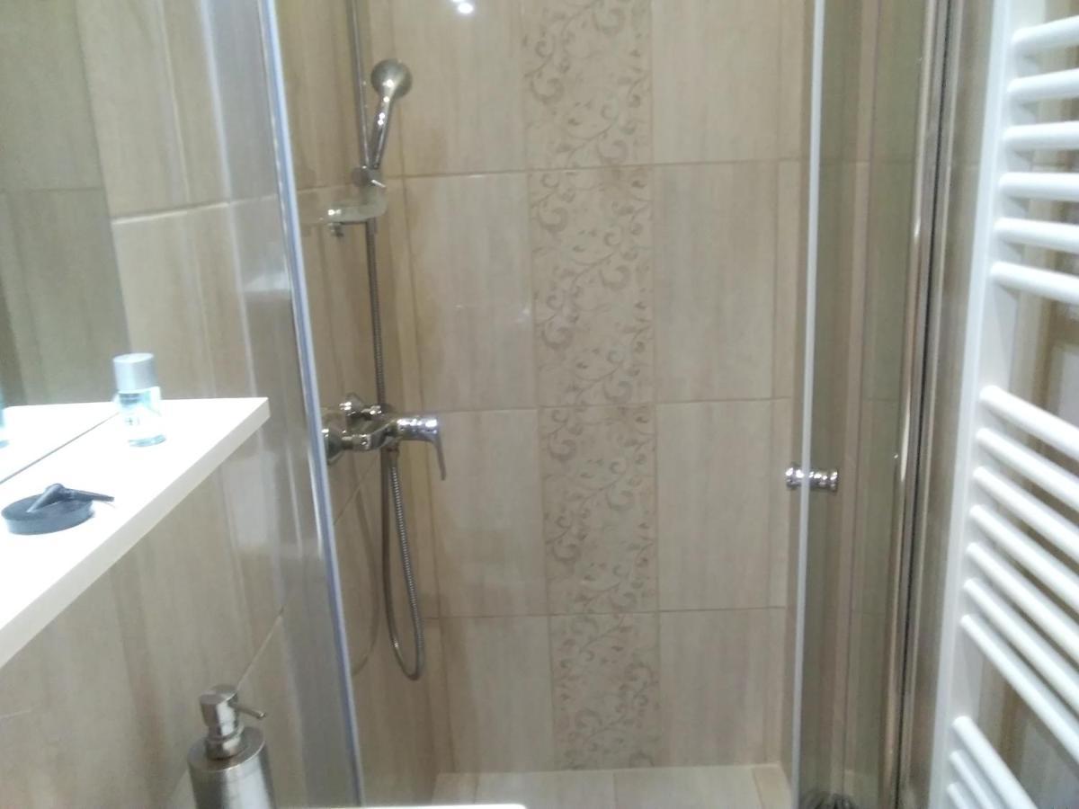 Rozsa Apartmanhaz Aparthotel Сегед Екстериор снимка